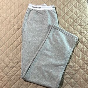 Like new!! Calvin Klein joggers